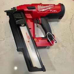 Milwaukee M18 FUEL 3-1/2 in. 18-Volt 21-Degree Lithium-Ion Brushless Cordless Framing Nailer (Tool-Only)