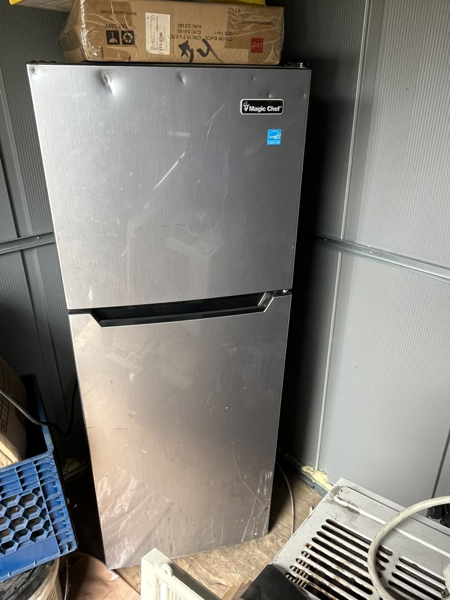 Used Magic Chef Refrigerator