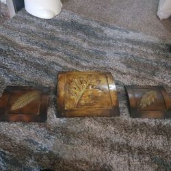 3 piece metal wall art asking $20 cash must pick up Broadway and apache buckeye az cash