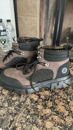 Kelodon  brand Taeagu steel toe hiking boots size 13