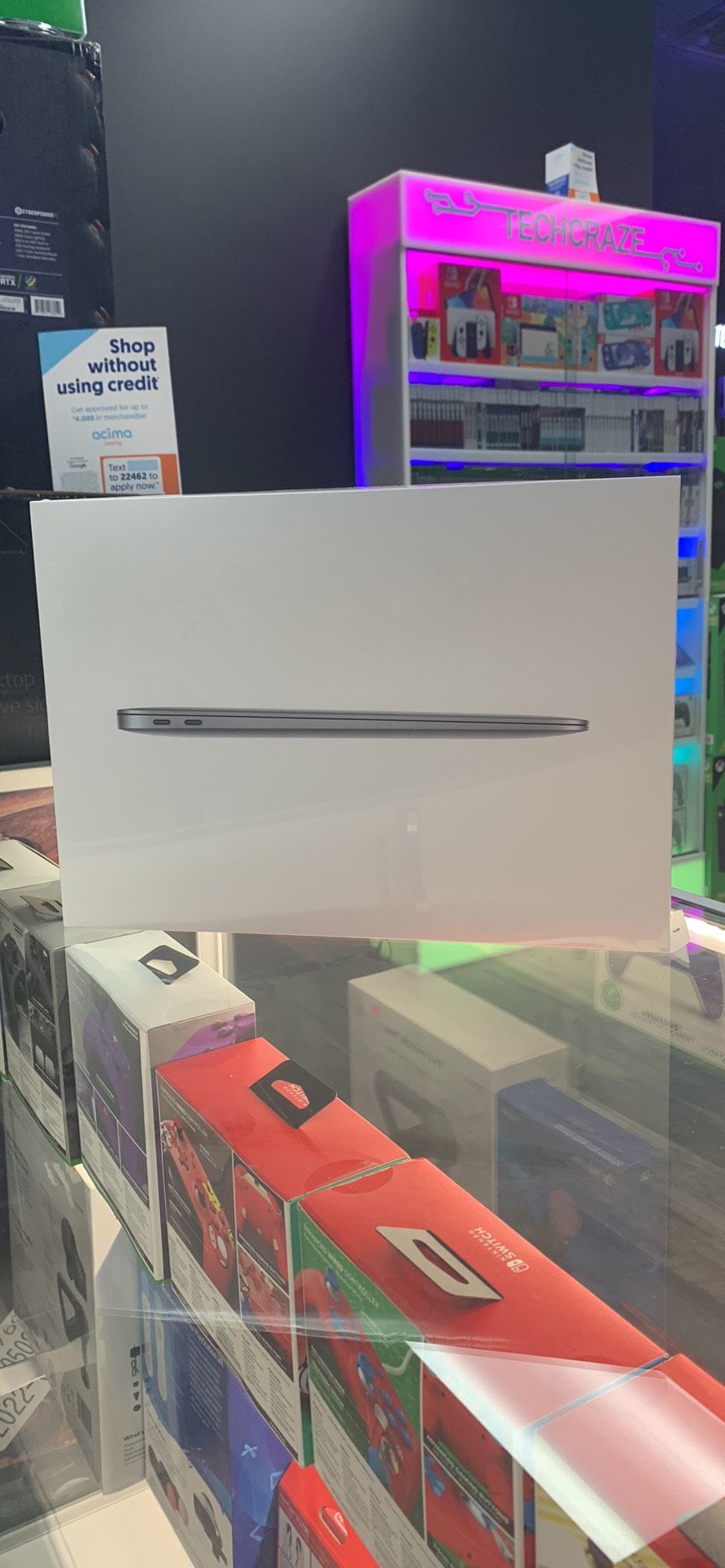 2020 MacBook Air 13-inch M1 Chip 256GB SSD/8GB RAM Brand New Sealed