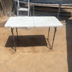 Foldable Table 