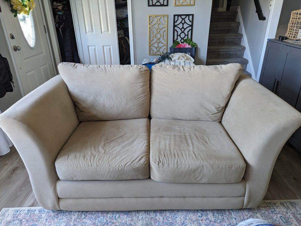 Loveseat
