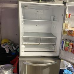 LG REFRIGERATOR 