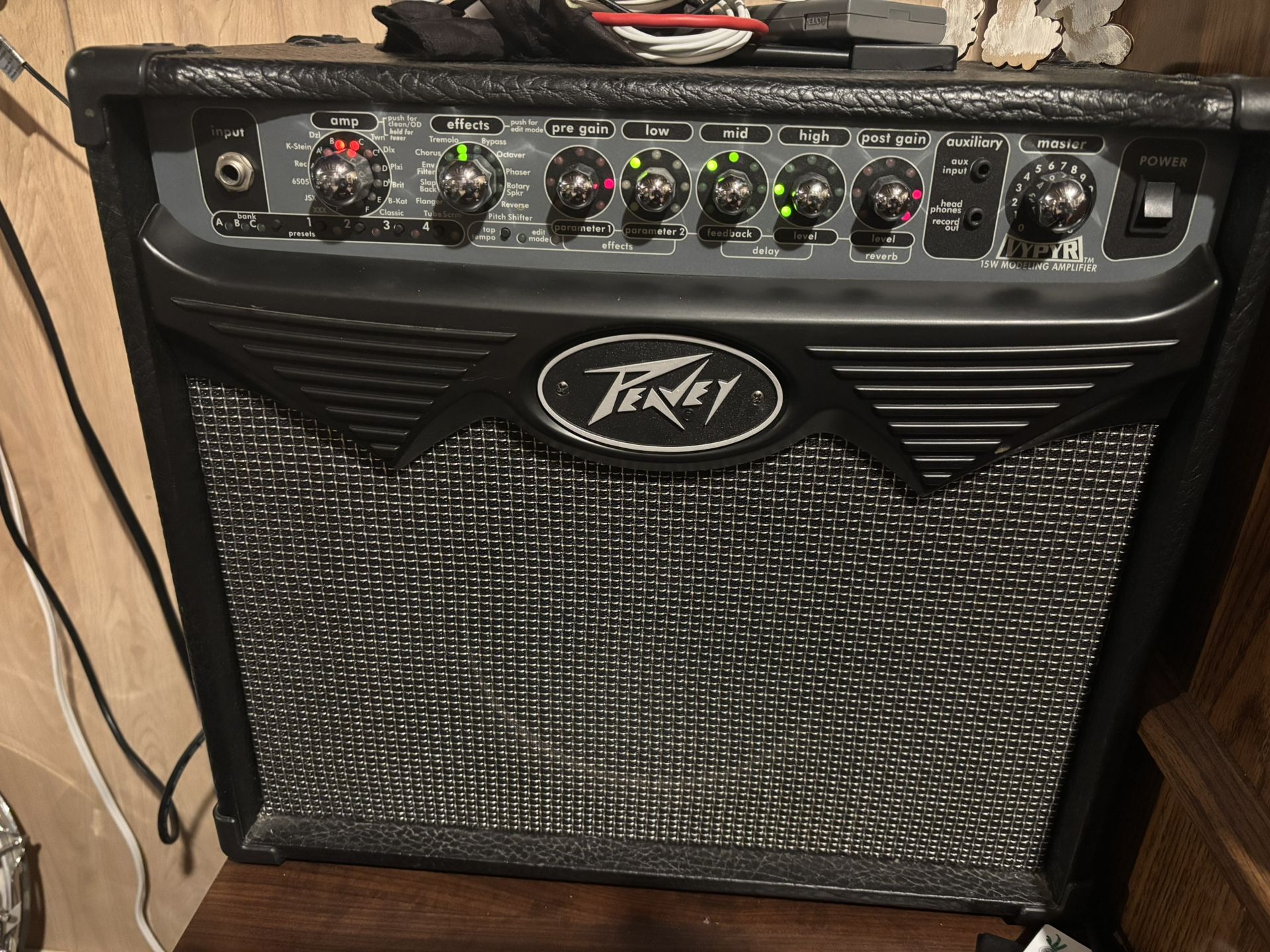 Peavy VYPYR 15 W Modeling Amp
