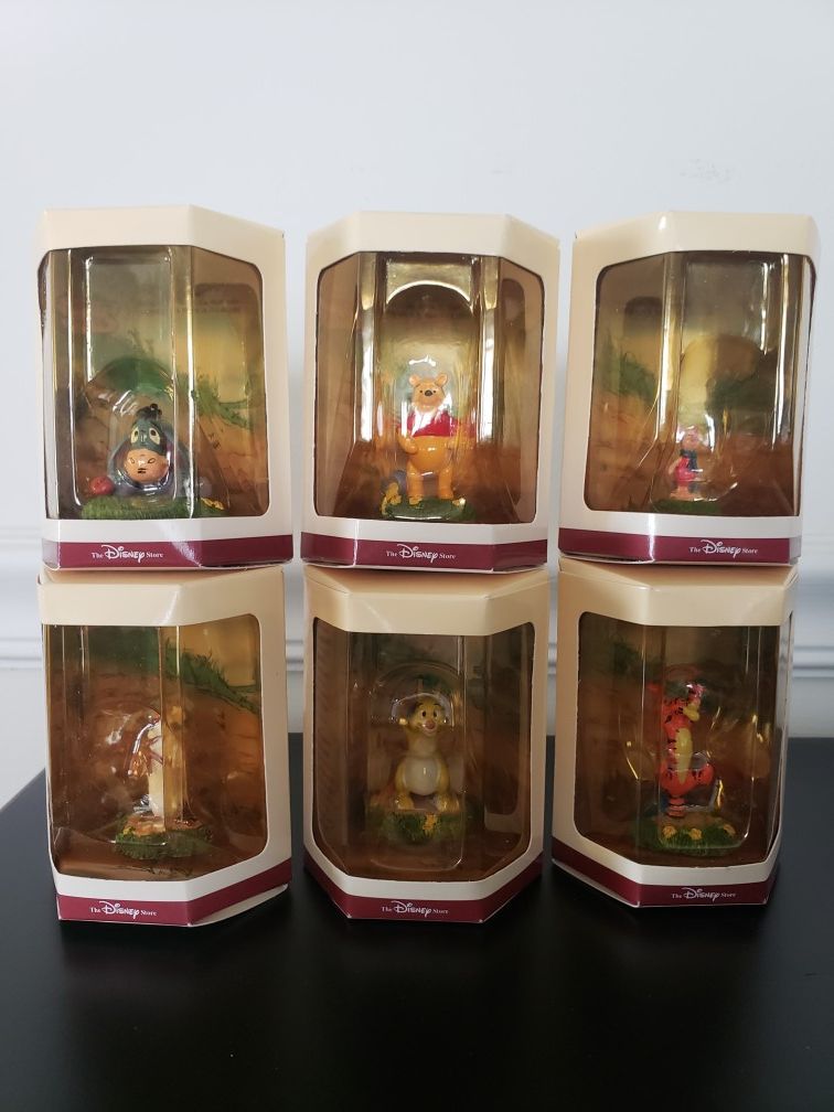 Disney's Tiny Kingdom Collectibles - Winnie the Pooh and the Honey Tree Series