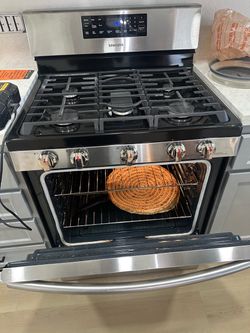 Samsung Freestanding Gas Range Stainless Steel