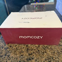 MomCozy Hands free Breast Pump