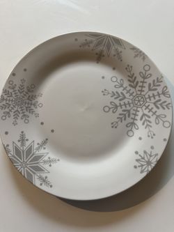 Set Of 12 Holiday Plates