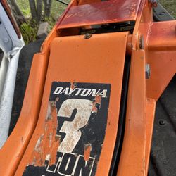 Hydrolic Jack Orange 