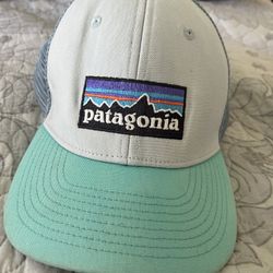 Patagonia Snapback Mesh Trucker Hat Light Blue Teal White Cap Hiking