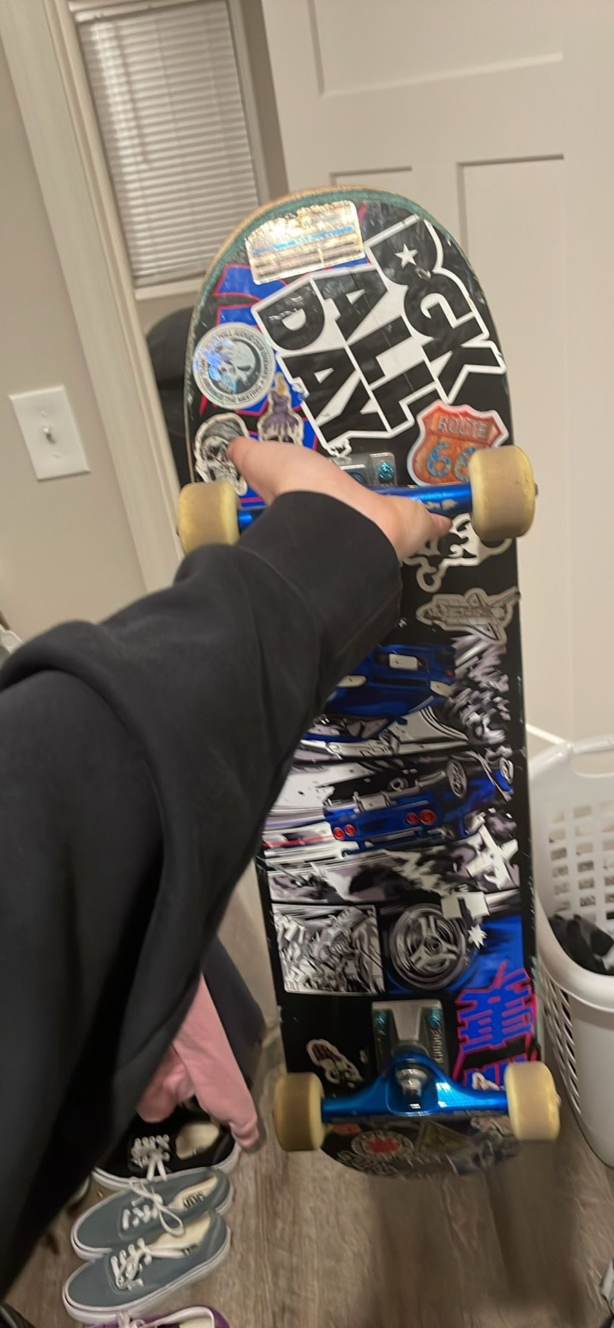 skateboard