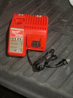 Milwaukee M12/M18 battery charger brand new