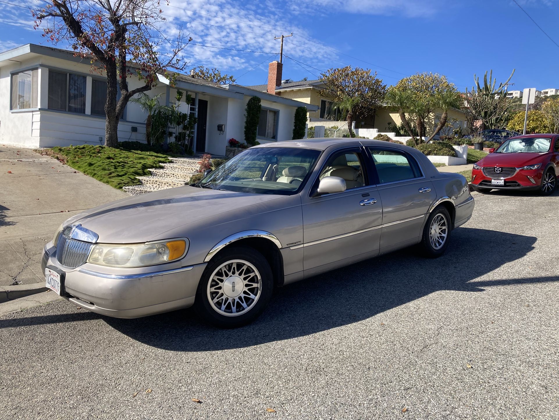 2000 Lincoln Town Car