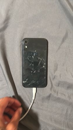 Apple iPhone XR – Cracked Back Glass