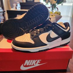 Size 9.5 - Nike Dunk Low Black White