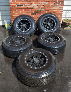 5 Pro Comp Series 7031 Stryker WHEELS WITH TIRES