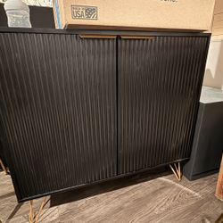 Modern Storage Cabinet 