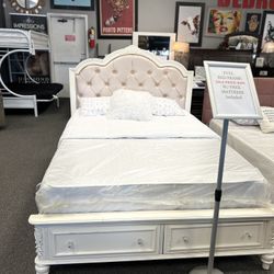 Full Size Bedframe w/ Mattress 