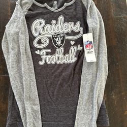 Women’s Raiders Shirts. Medium And Large.