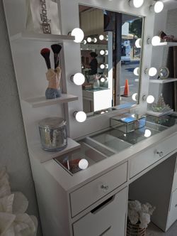 ❤️Beautiful Vanity 