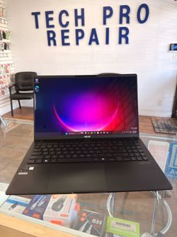 Asus Vivobook Q5507Q, 15.6 Oled 3K Display, Snapdragon Plus, 16 Gb Ram, 512 Ssd.