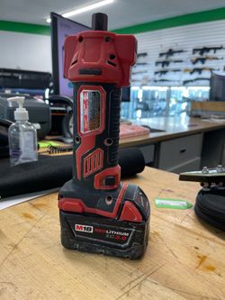 Milwaukee 2627-20 cut out tool