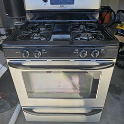 Kenmore Gas Range - Stove & Oven