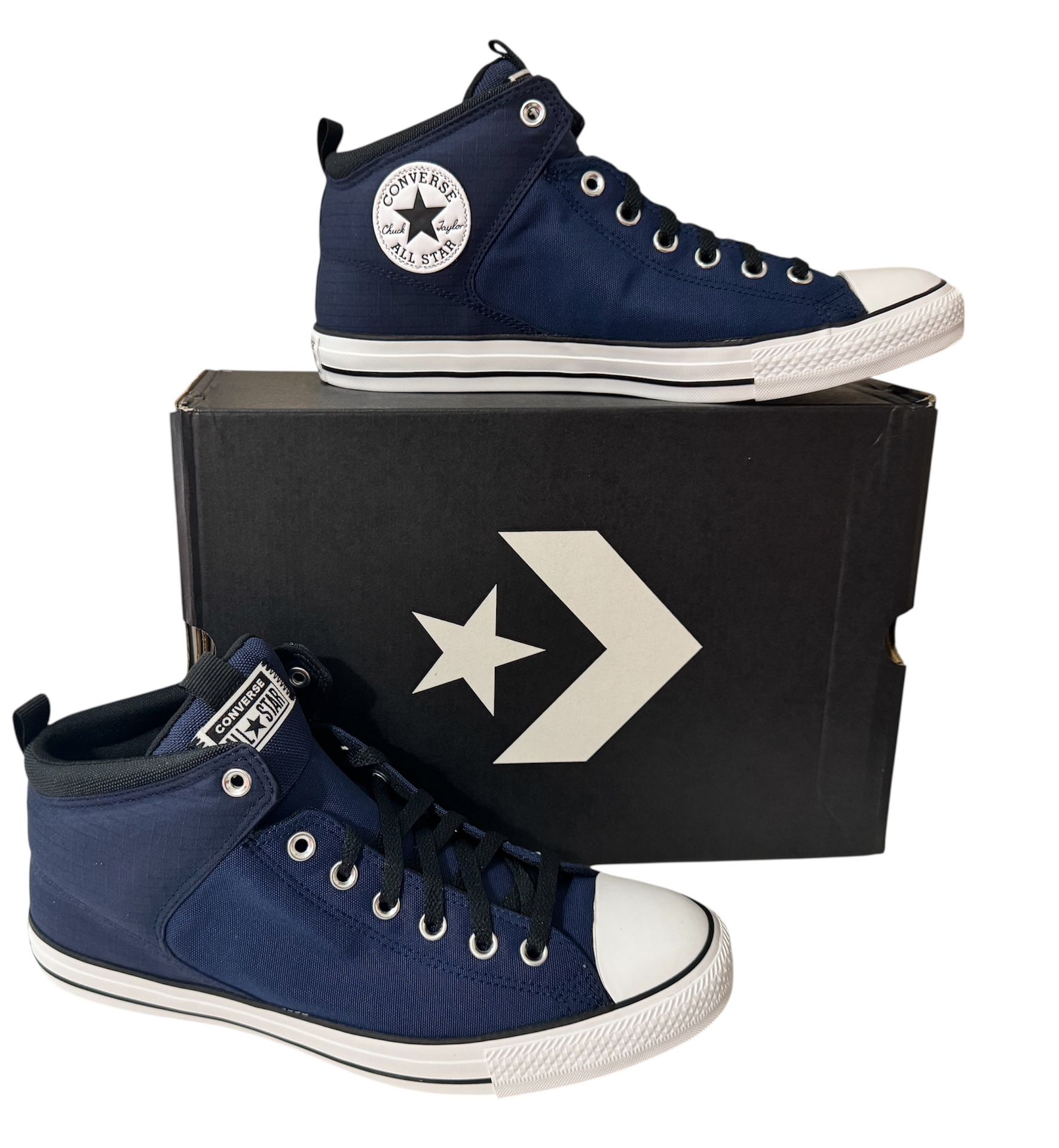 Size 11 New Condition ADULTS' CONVERSE Chuck Taylor ALL STAR High STREET HI Sneakers
