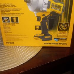 BAND NEW IN THE BOX DeWALT XR HIGH IMPACT WRENCH