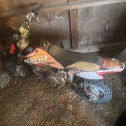 xr 50  honda dirtbike 