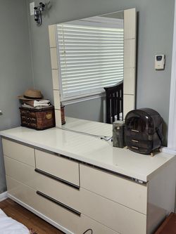 Free bedroom set