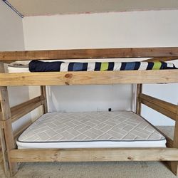 Twin Bunk Beds w/mattresses 