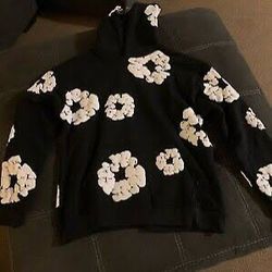 Denim Tear Color Black And White Size XL