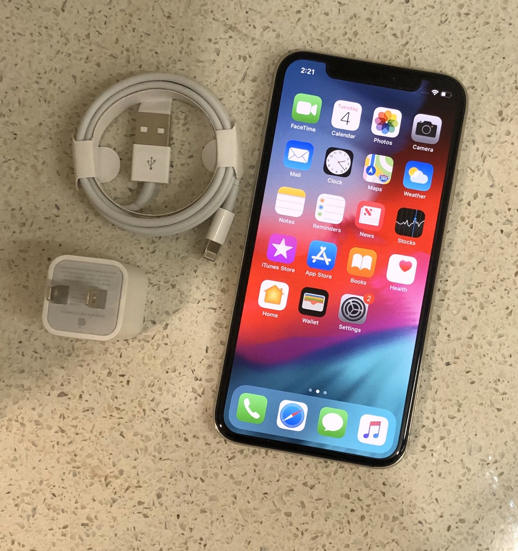 iPhone X 64GB Factory Unlocked-Silver