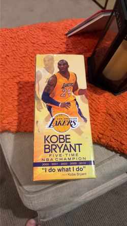 Kobe Bryant RARE Retirement Tour 2016 Bobblehead Stand LosAngeles Lakers NBA
