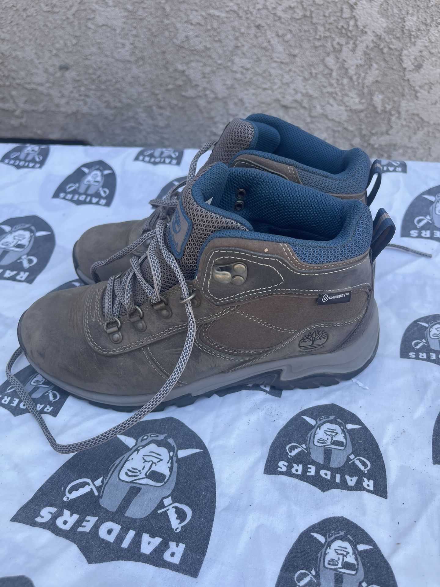 Women’s Hiking Boot Timberland Size 6.5. 