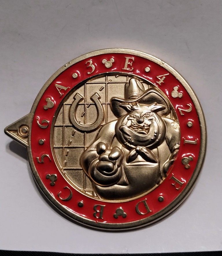 DISNEY PIN QUEST PETE COIN 