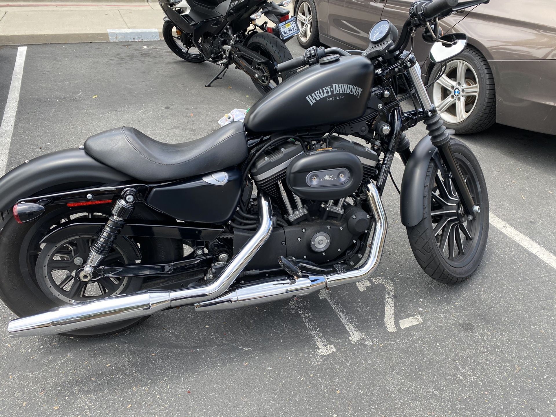 Harley Davidson sportster iron 883