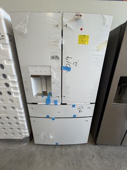 Café refrigerator