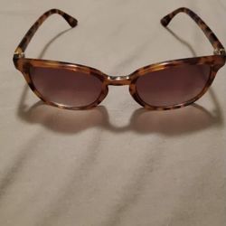 Sunsentials Tortoise Sunglasses,••