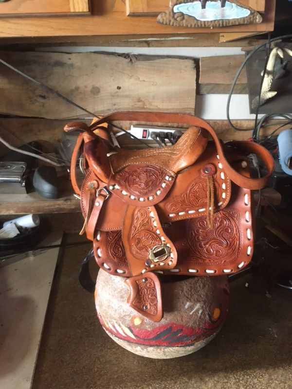 Leather saddle Purse