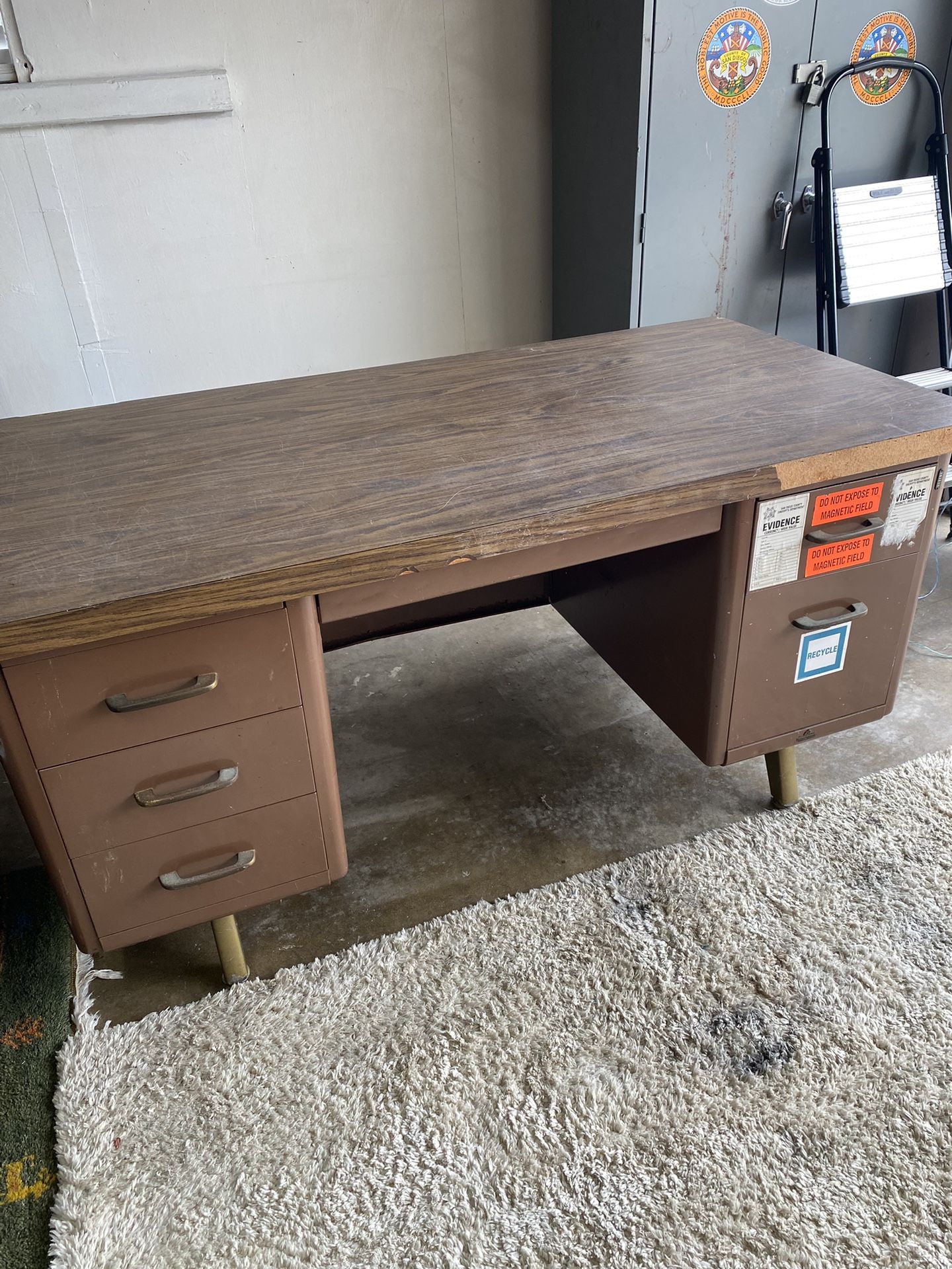 Free. Tanker Desk Free