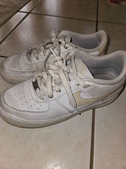 Boys shoes