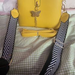 Cute. Small  Gold Purse