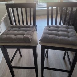 Set of barstools 