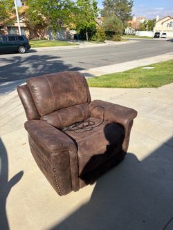 Brown leather lazyboy