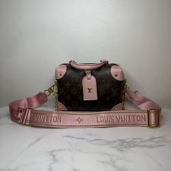 Name Brand Luxury Purse ( PRICE NEGOTIABLE )