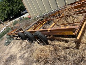 Tri axel flat bed