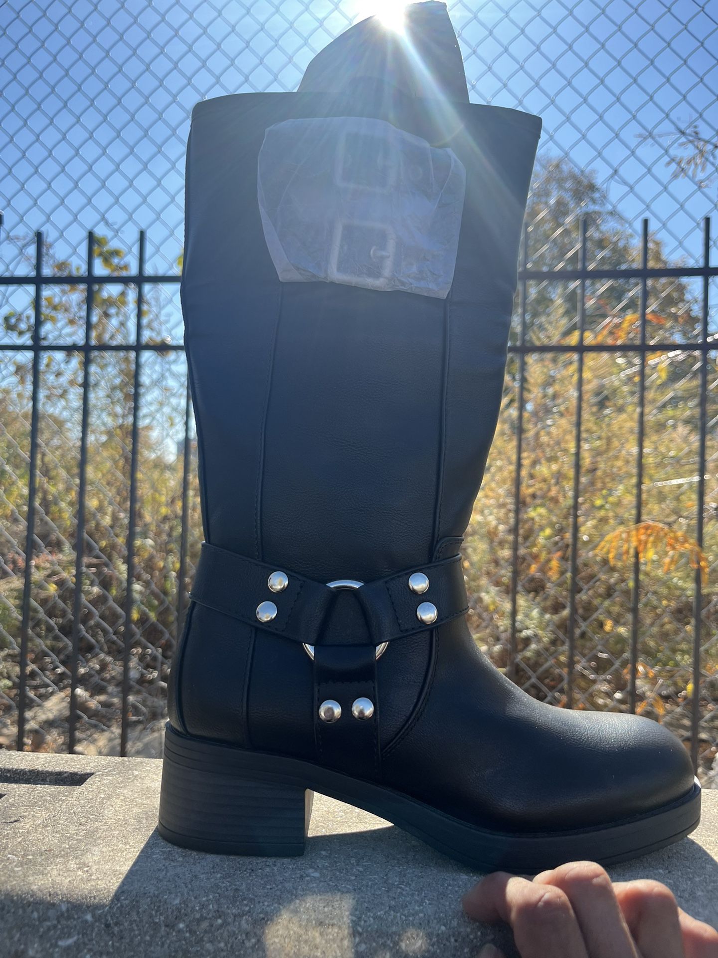 Kohl's Black Knee High Boots - Size 7.5